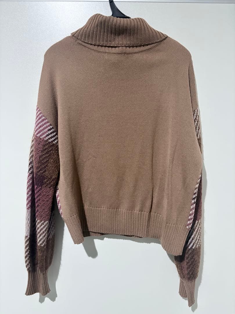 チェック柄タートルネックニット