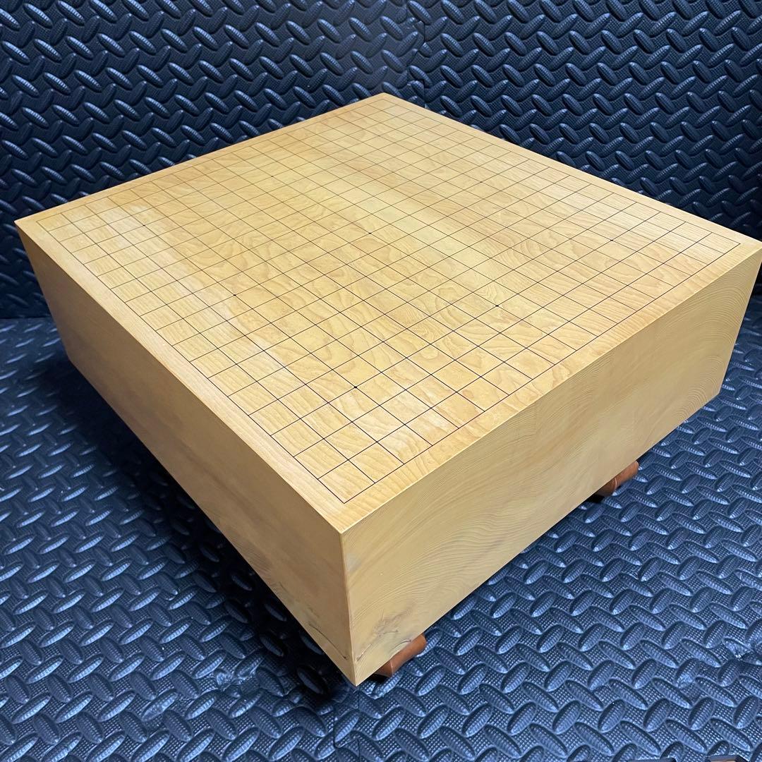 【良品】碁盤 本榧 天柾 ヘソ付き 脚付き 厚16cm