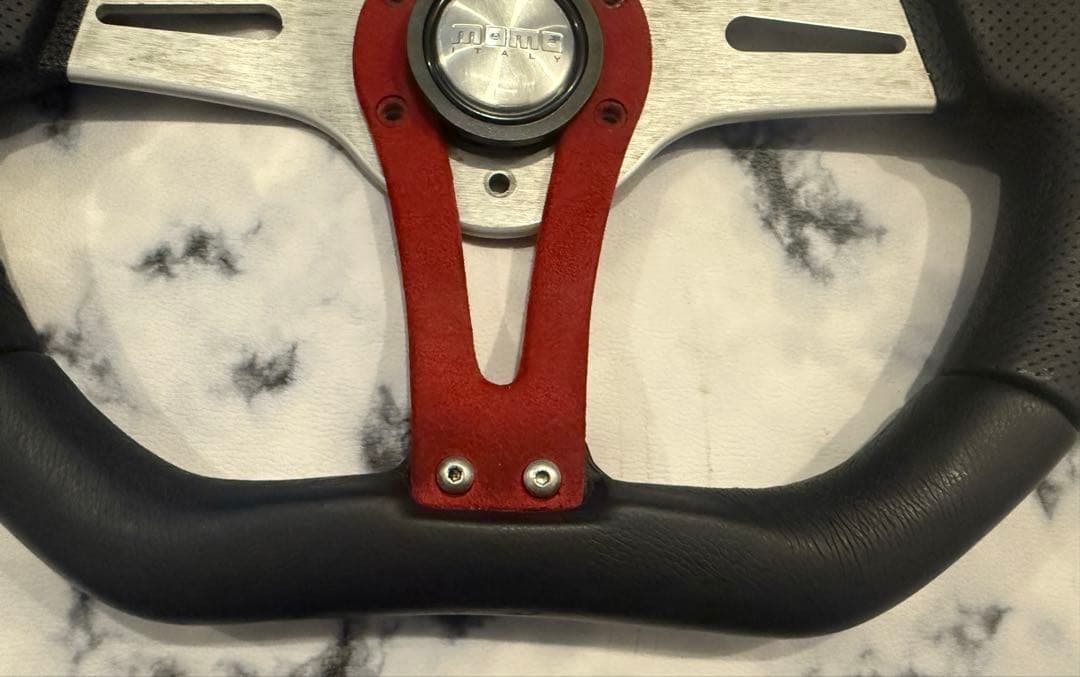 momo ステアリング　モモ　ハンドル　D型