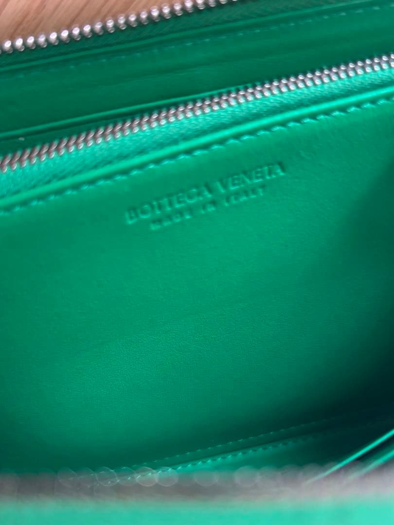 BOTTEGA VENETA カセット ジップアラウンドウォレット　長財布