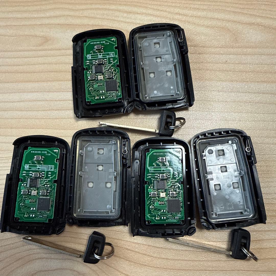 トヨタ純正 アルファード スマートキー (4つボタン) 3個 送料込み