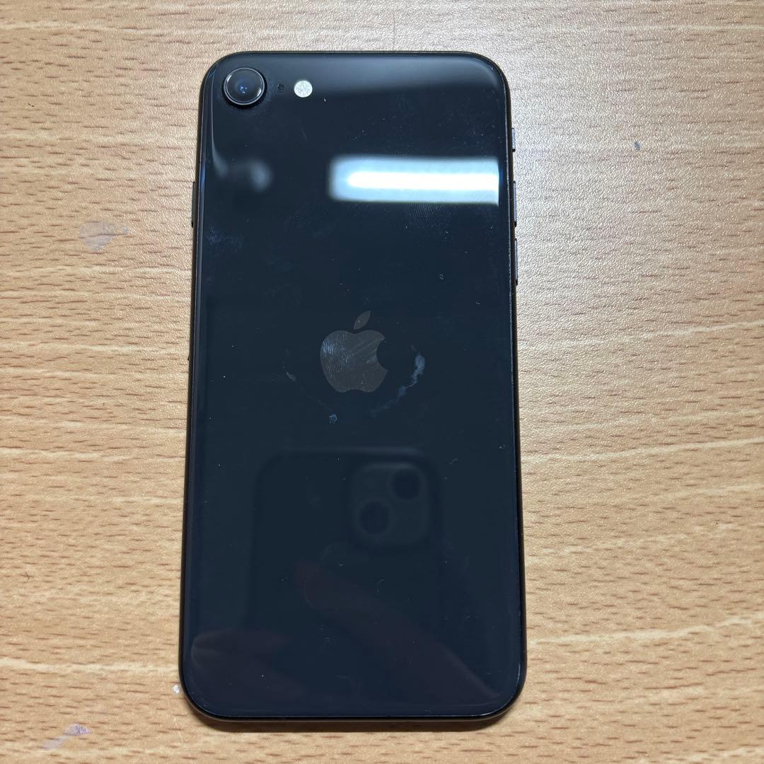 Apple iPhone SE第2世代ブラック iFaceケース付き