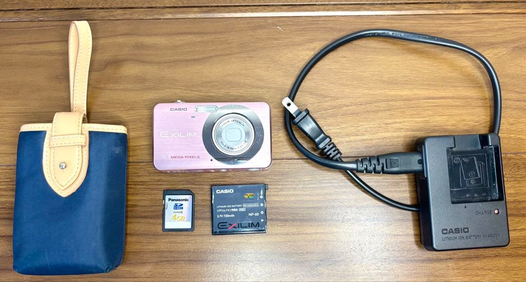 CASIO EXILIM デジタルカメラ 8.1 Mega Pixels