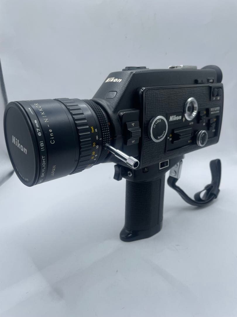 B　Nikon R10 Super ビデオカメラ本体 ケースとフィルム付