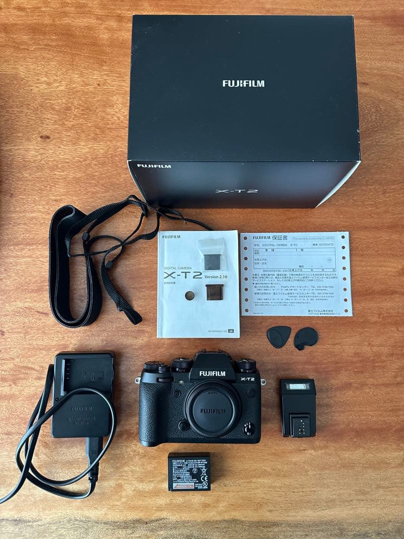 FUJIFILM X-T2 富士フィルム ミラーレス一眼カメラ　ボディ 箱付き