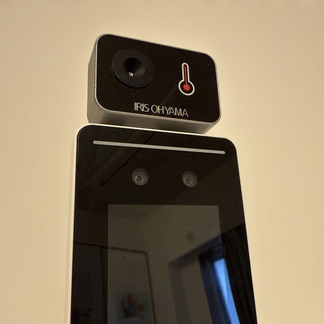 ＩＲＩＳ小型顔認証型AIサーマルカメラ　顔認証型 非接触式検知器 温度計