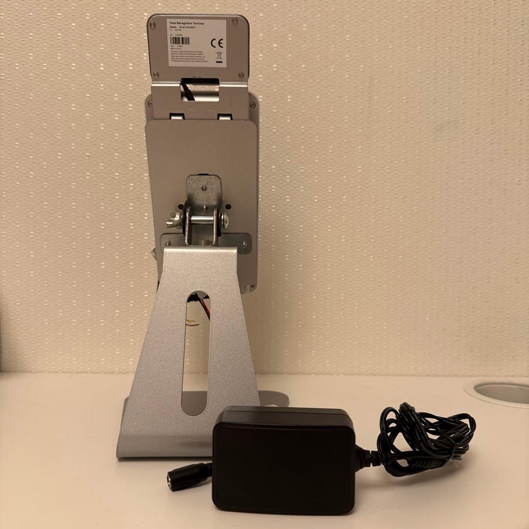 ＩＲＩＳ小型顔認証型AIサーマルカメラ　顔認証型 非接触式検知器 温度計