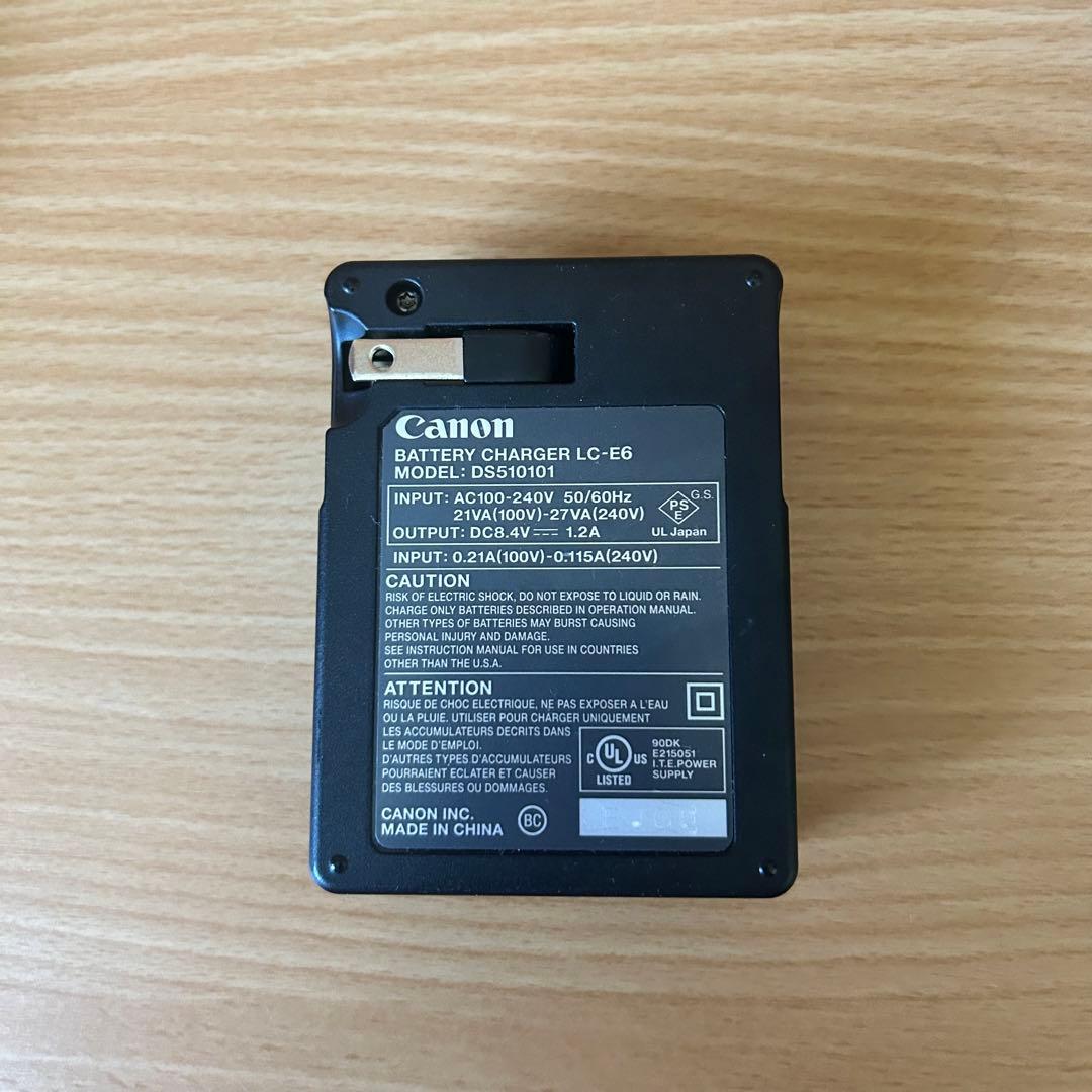 【良品】Canon EOS 6D Mark II ボディ・バッテリー2個つき‼️