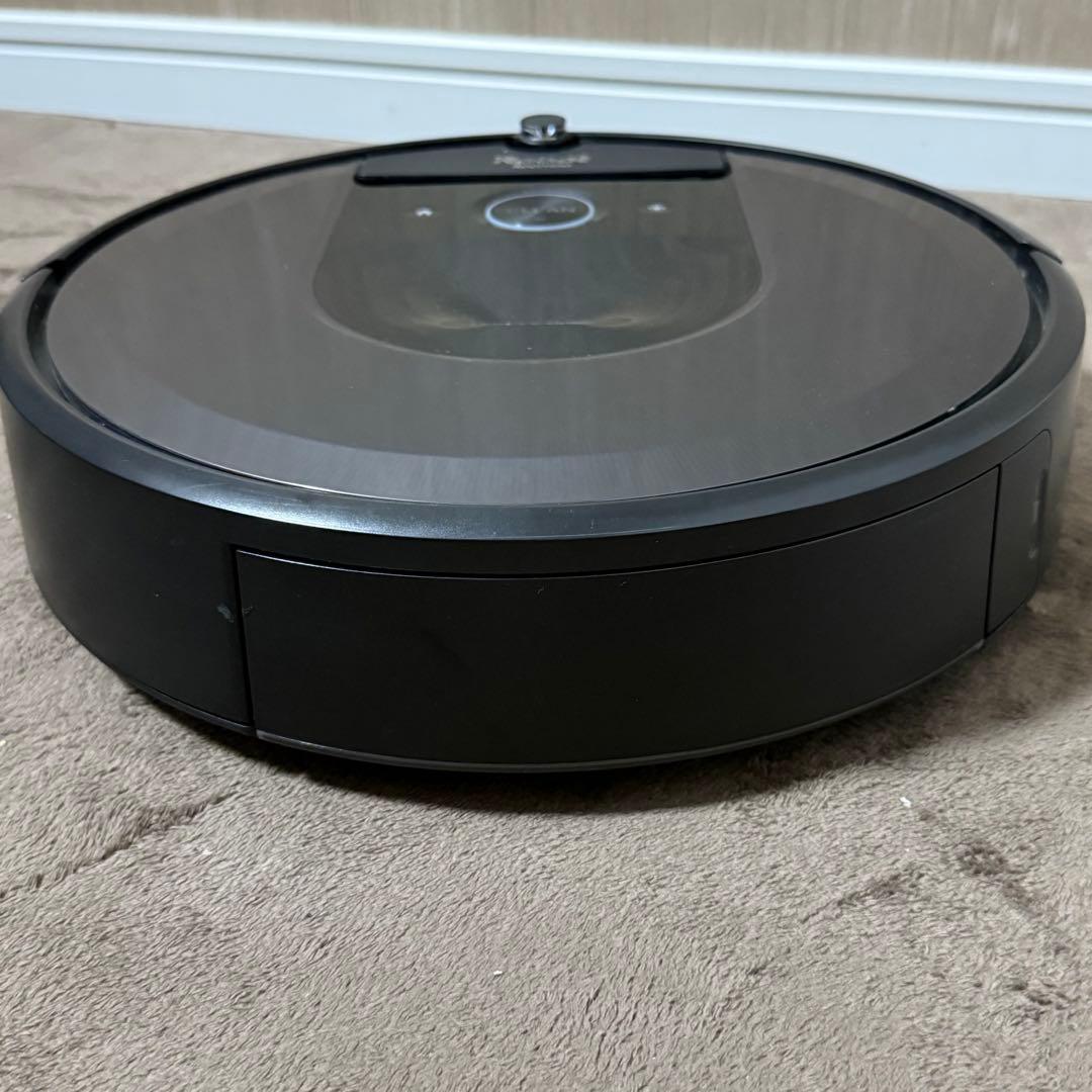 iRobot ルンバ i7 掃除ロボット　アイロボット　ロボット掃除機