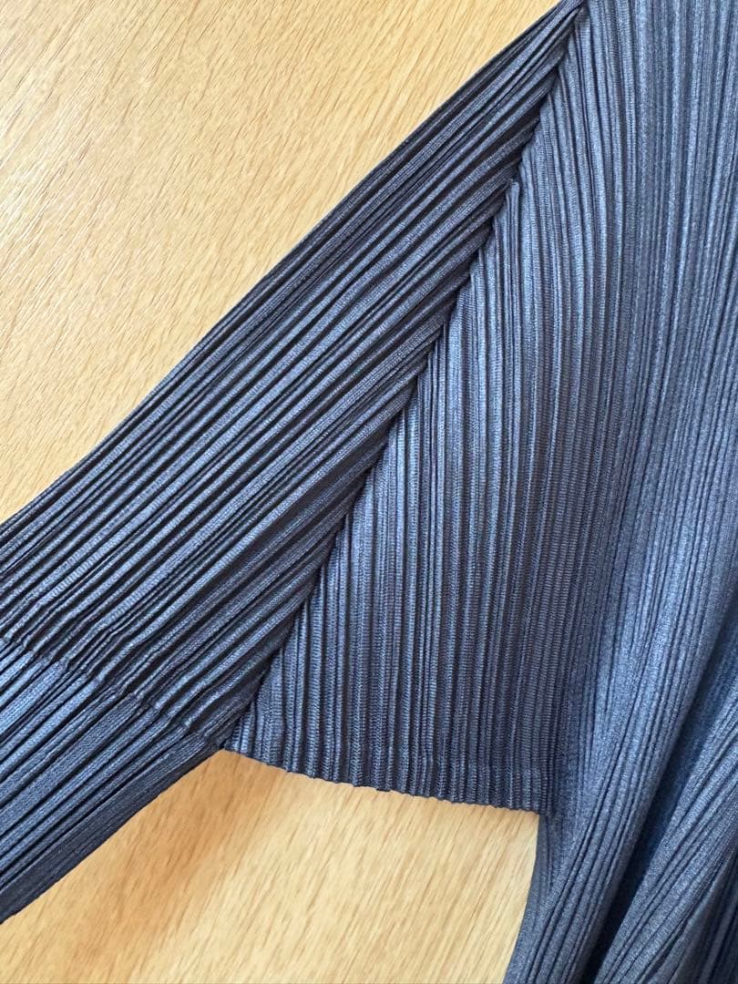 美品　プリーツプリーズ　カーディガン　濃紺