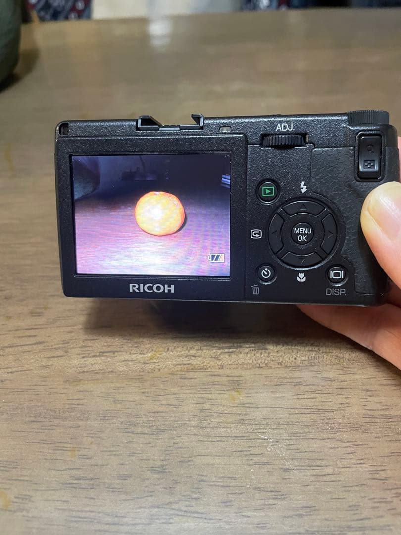 RICOH GR DIGITAL 本体と付属品