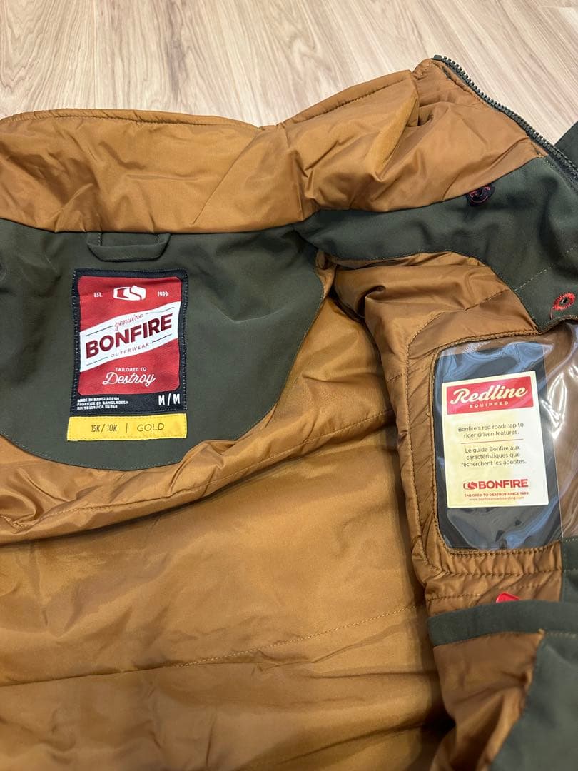 【新品タグ付き】BONFIRE　スノーボードウェア　ジャケット