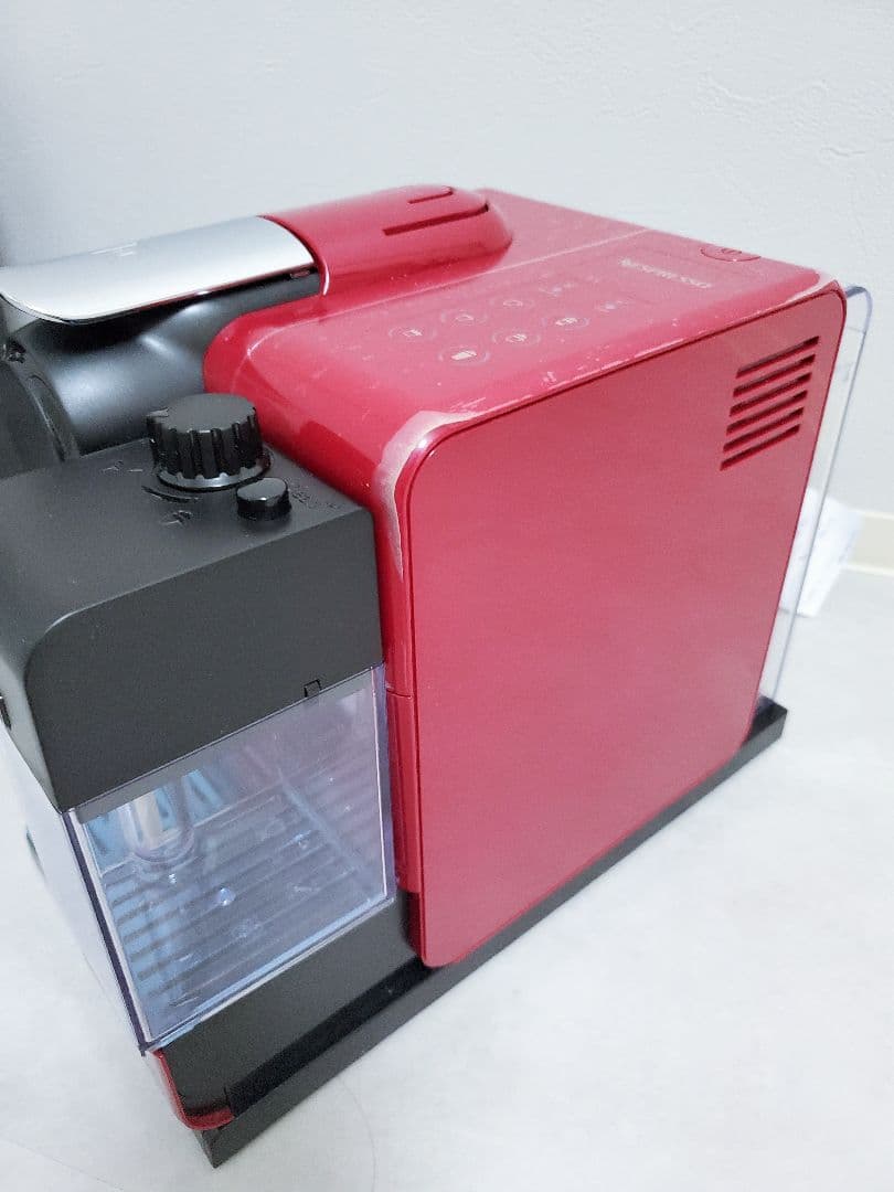 【新品に近い】Nespresso ネスプレッソ ラティシマ・タッチ F511 赤