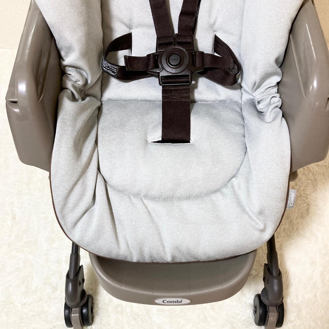 コンビ ネムリラ オートスウィング 電動ハイローチェア　4輪キャスター　グレー