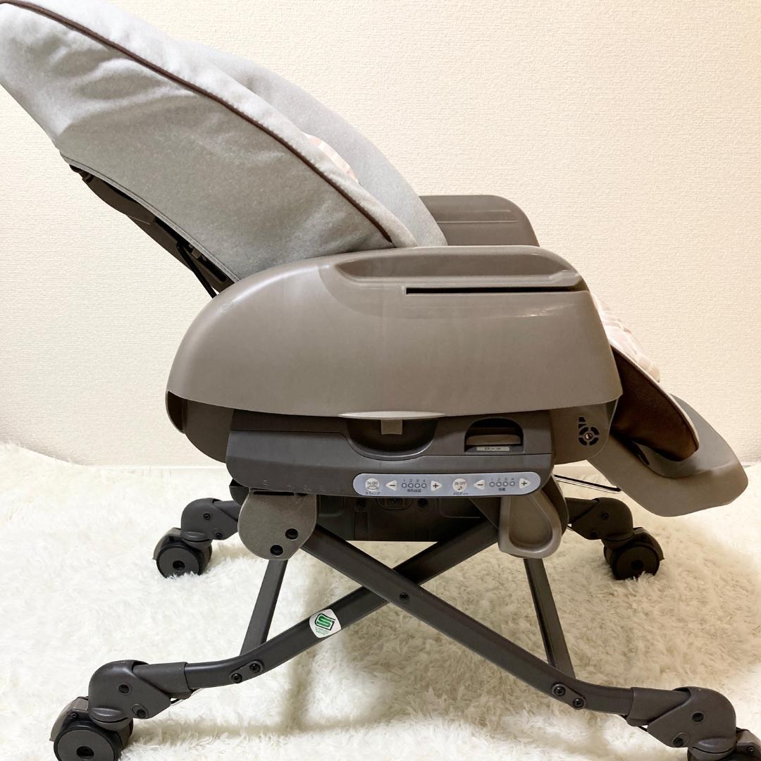 コンビ ネムリラ オートスウィング 電動ハイローチェア　4輪キャスター　グレー