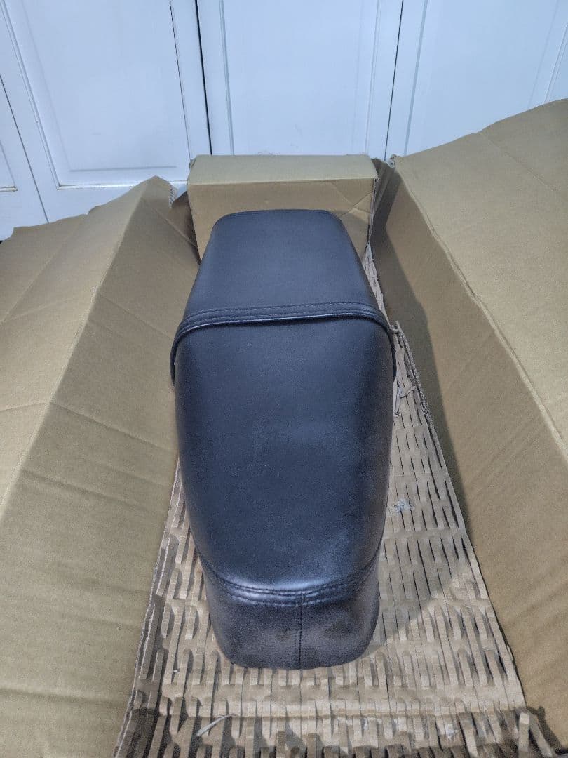 ラージベスパ用　純正風シート