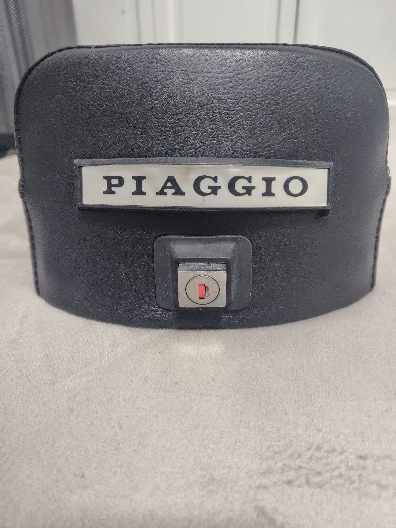 ラージベスパ用　純正風シート