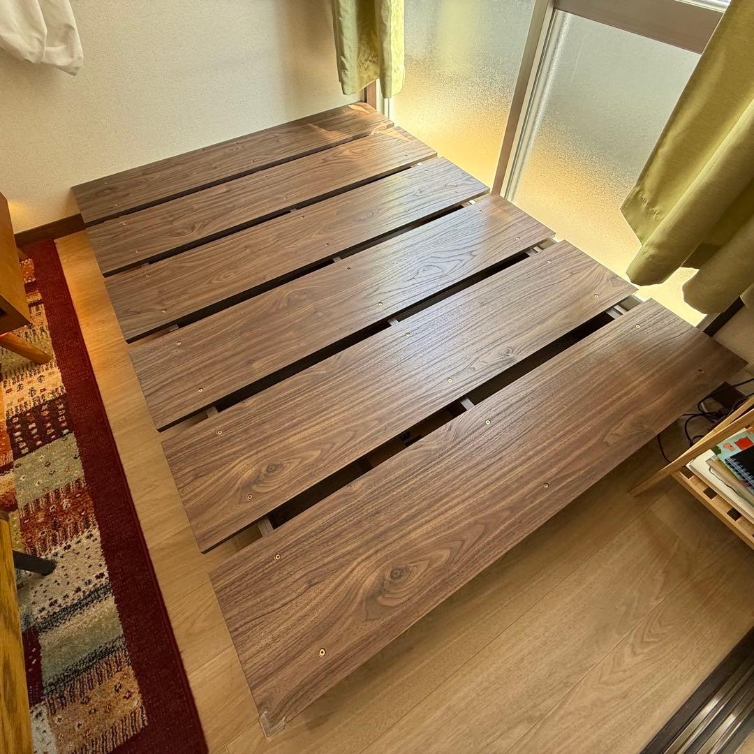 LOWYA ベッドフレーム　セミダブル　ウォルナット