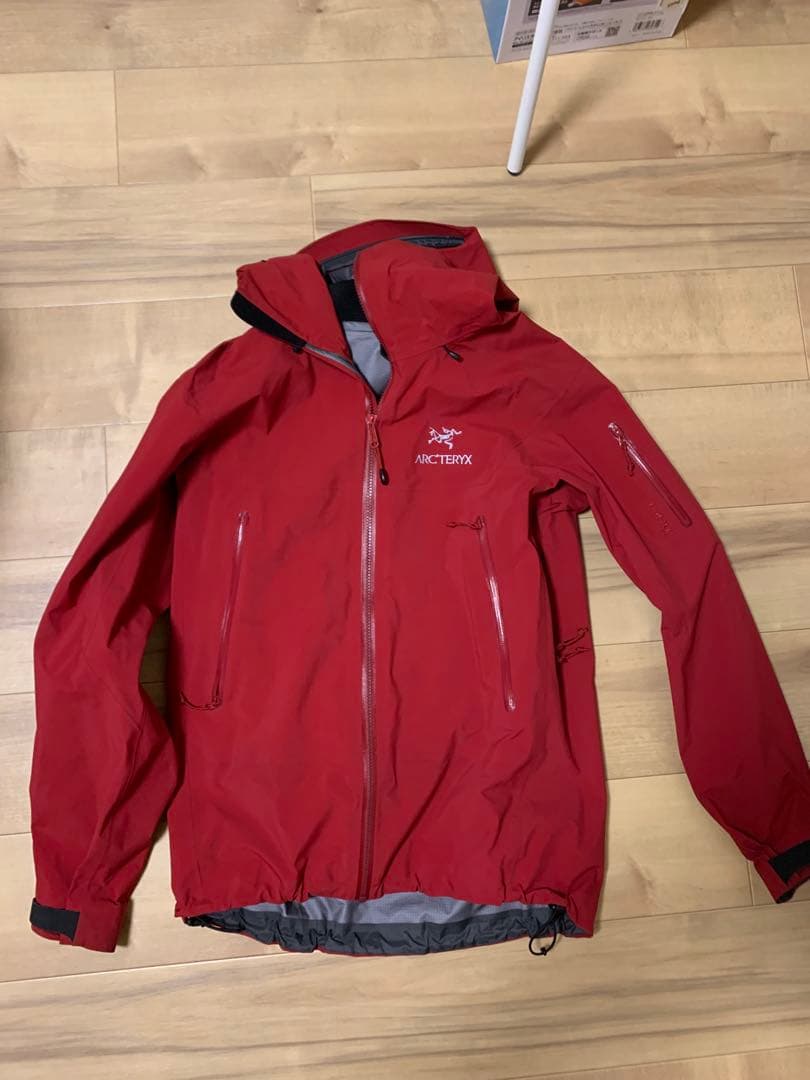 ARC'TERYX レッド マウンテンパーカー