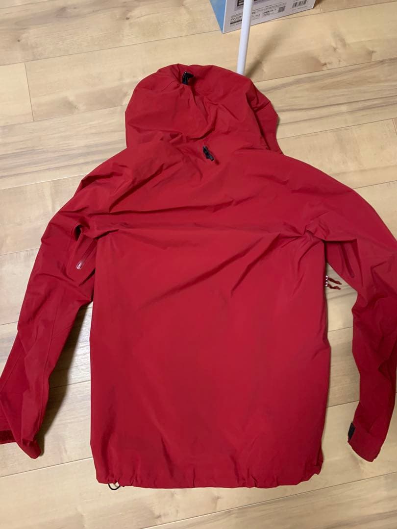 ARC'TERYX レッド マウンテンパーカー