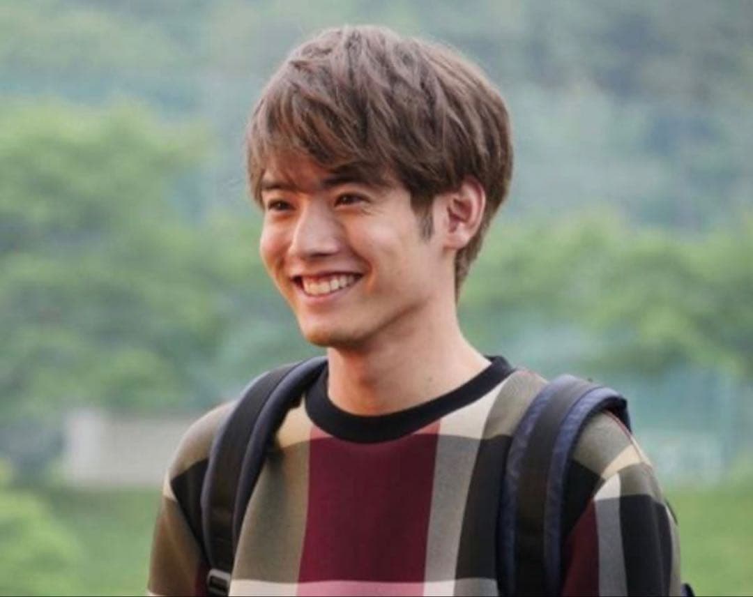 バーバリーチェック柄トレーナーLサイズ