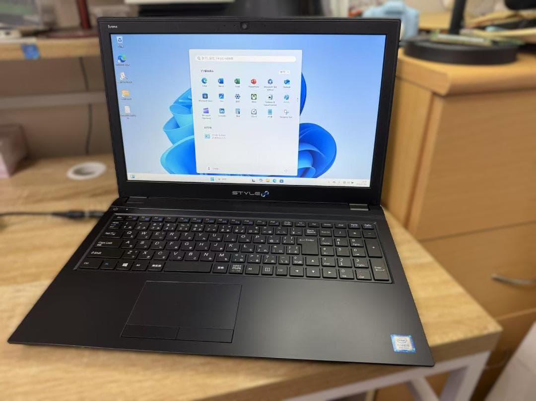 未使用品近い　 N750WU 第八世代　SSD+HDD　Office2021付き