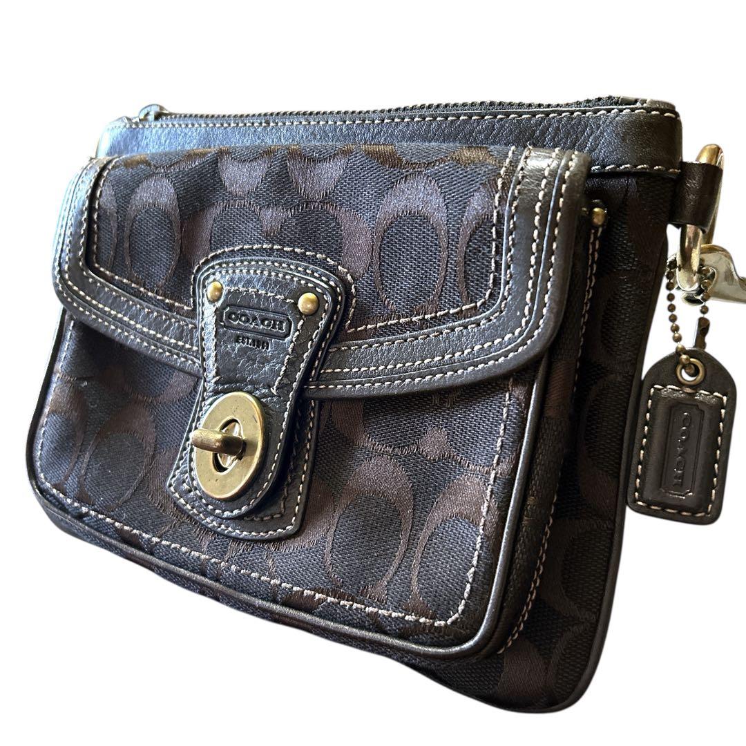 COACH レガシー ターンロック シグネチャー ショルダー ウエストバッグ