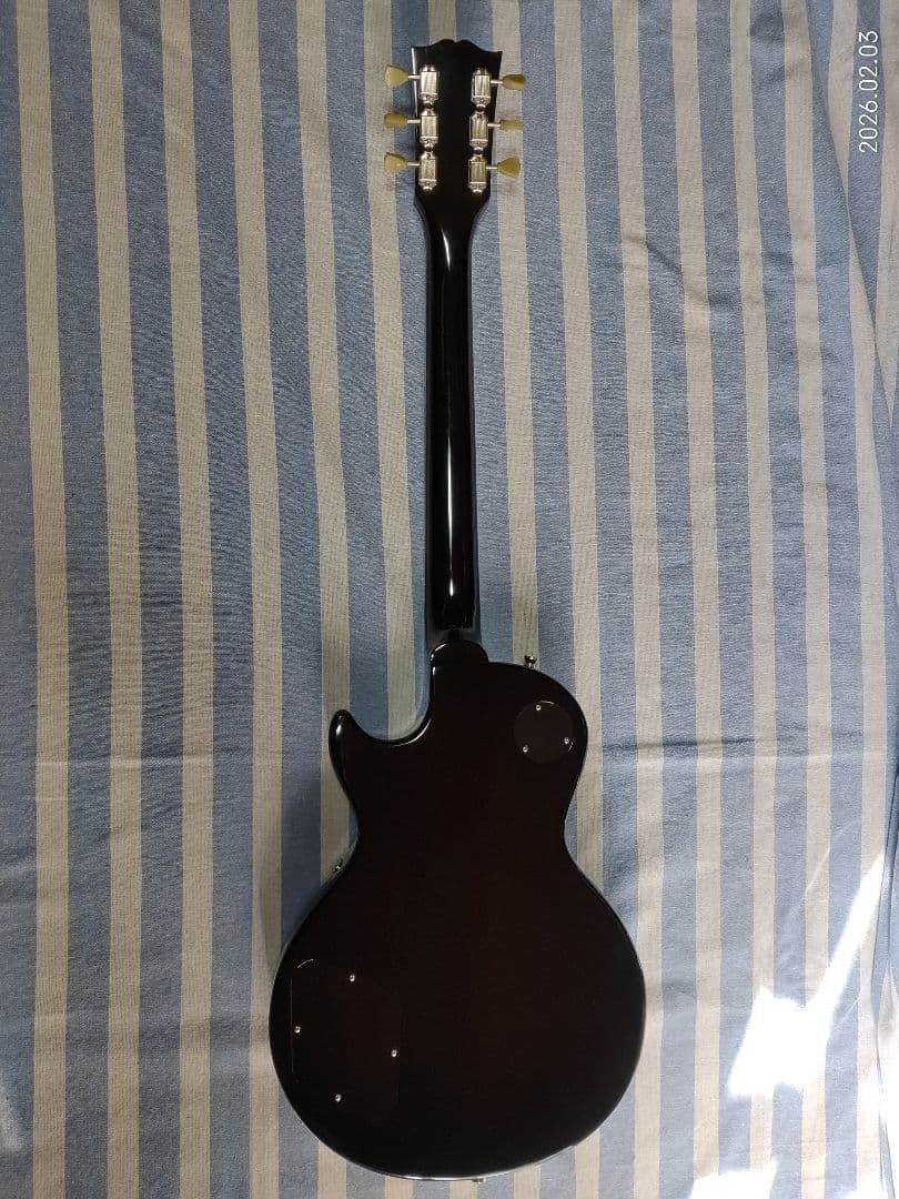 K・GarageのレスポールタイプセットネックのLost Pearlモデル美品