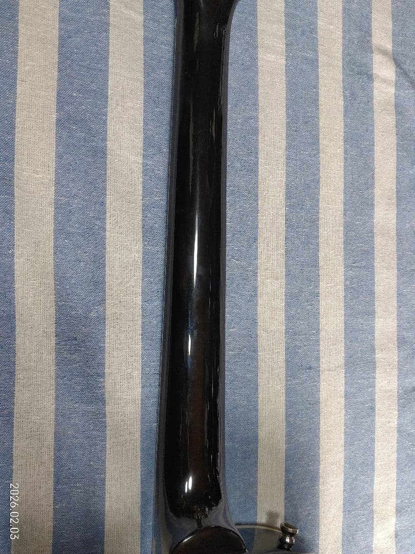 K・GarageのレスポールタイプセットネックのLost Pearlモデル美品