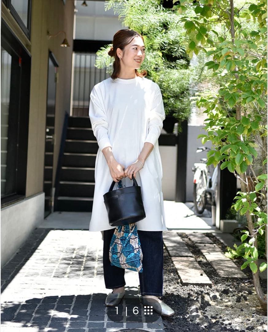 OUR ハリ感素材のチュニック丈プルオーバー