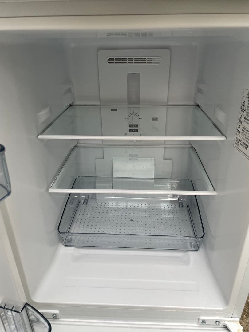 みぽぽ　近隣配達可能SHARP 152 L 2ドア冷蔵庫　SJ-D15HJ