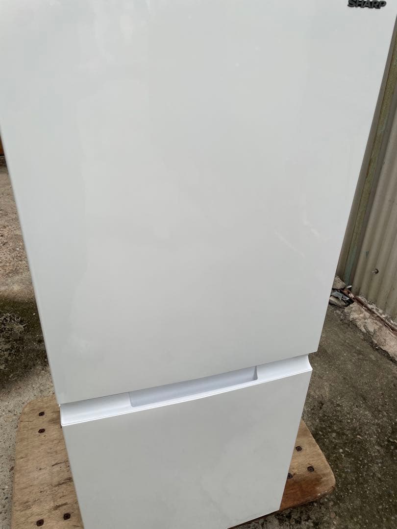 みぽぽ　近隣配達可能SHARP 152 L 2ドア冷蔵庫　SJ-D15HJ