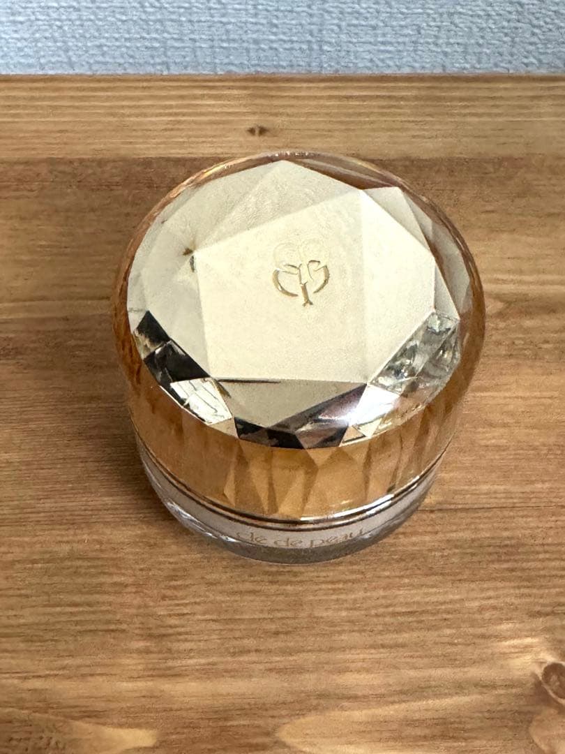 クレ・ド・ポーボーテ ル・フォンドゥタンn オークル10