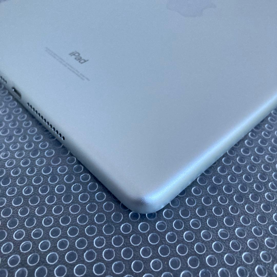 3943【早い者勝ち】美品☆電池最良好☆iPad6第6世代32GB SIMフリー