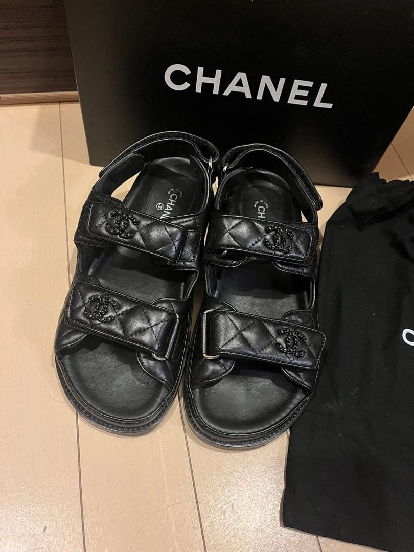 極美品　CHANEL ラムスキン　ブラック スポーツサンダル　マトラッセ　37