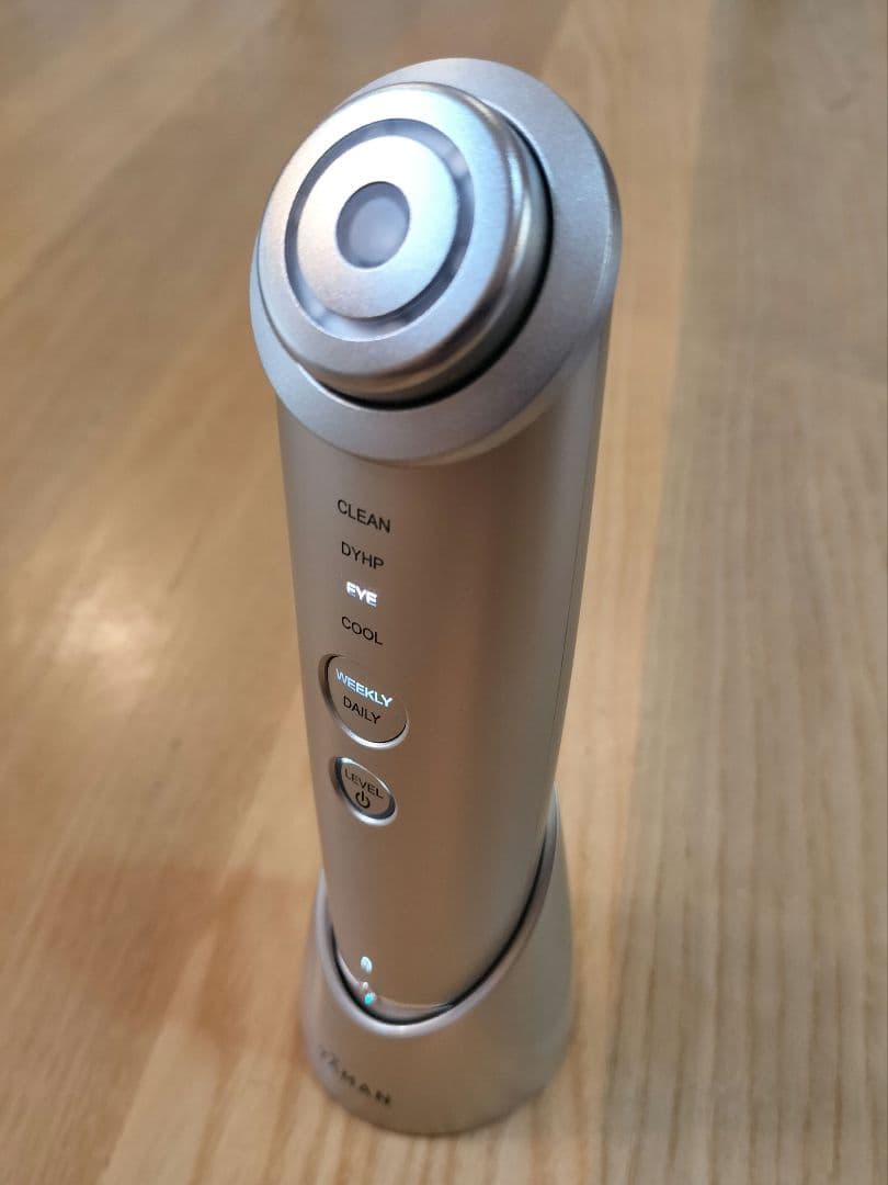 YA-MAN美顔器　フォトプラスシャイニーネオ