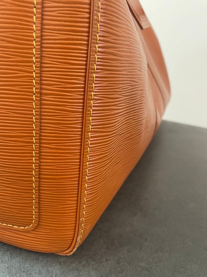 【大幅値下げ】Louis Vuitton エピレザー ボストンバッグ