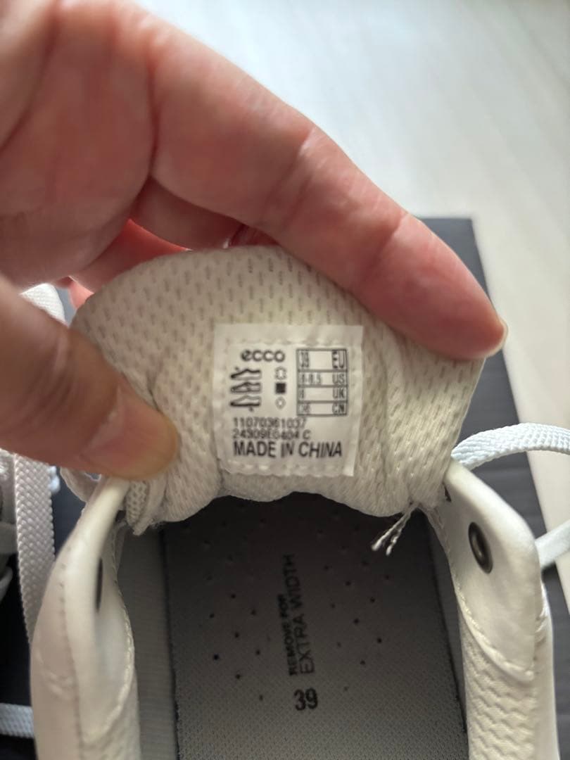 大丸購入！試着のみ！ECCO ゴルフシューズ 女性用 39