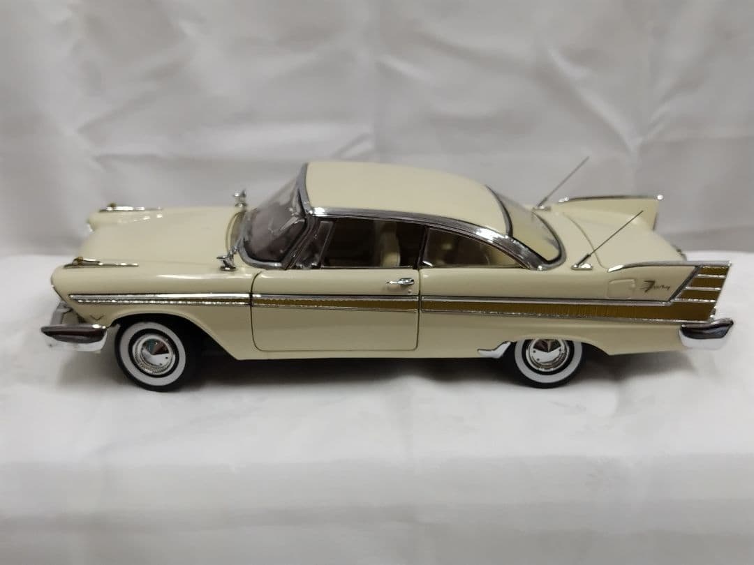 フランクリンミント　1957 1/24 プリムスフューリー　美品