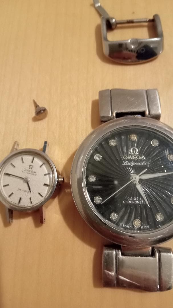 オメガ　自動巻きとクォーツ