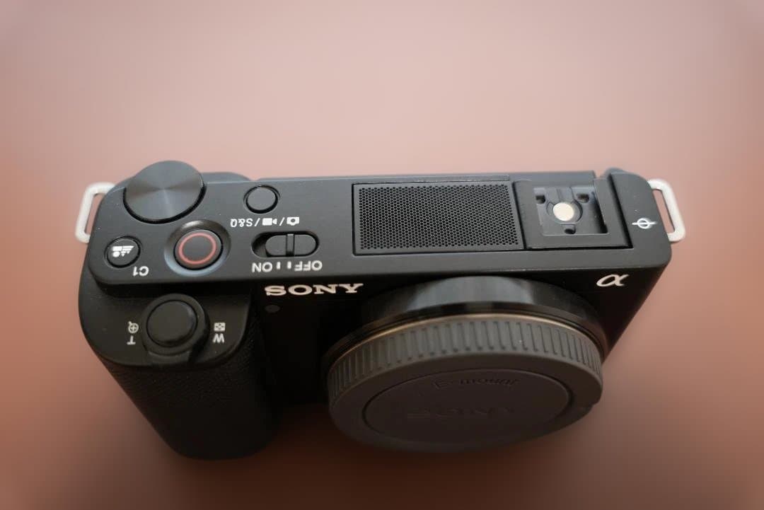 SONY VLOGCAM ZV-E10 ボディ（シャッター数52枚）