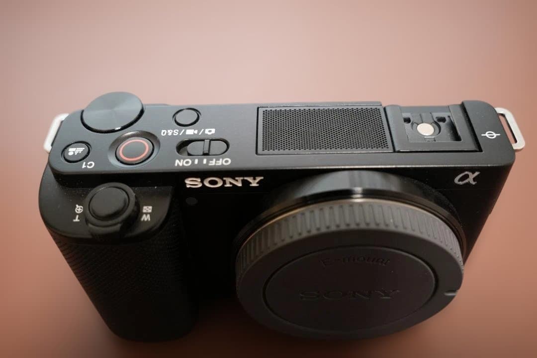 SONY VLOGCAM ZV-E10 ボディ（シャッター数52枚）