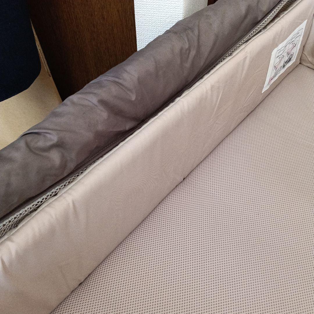 Apricaココネルエアーベビーベッド メッシュ ブラウン・ベージュ66047