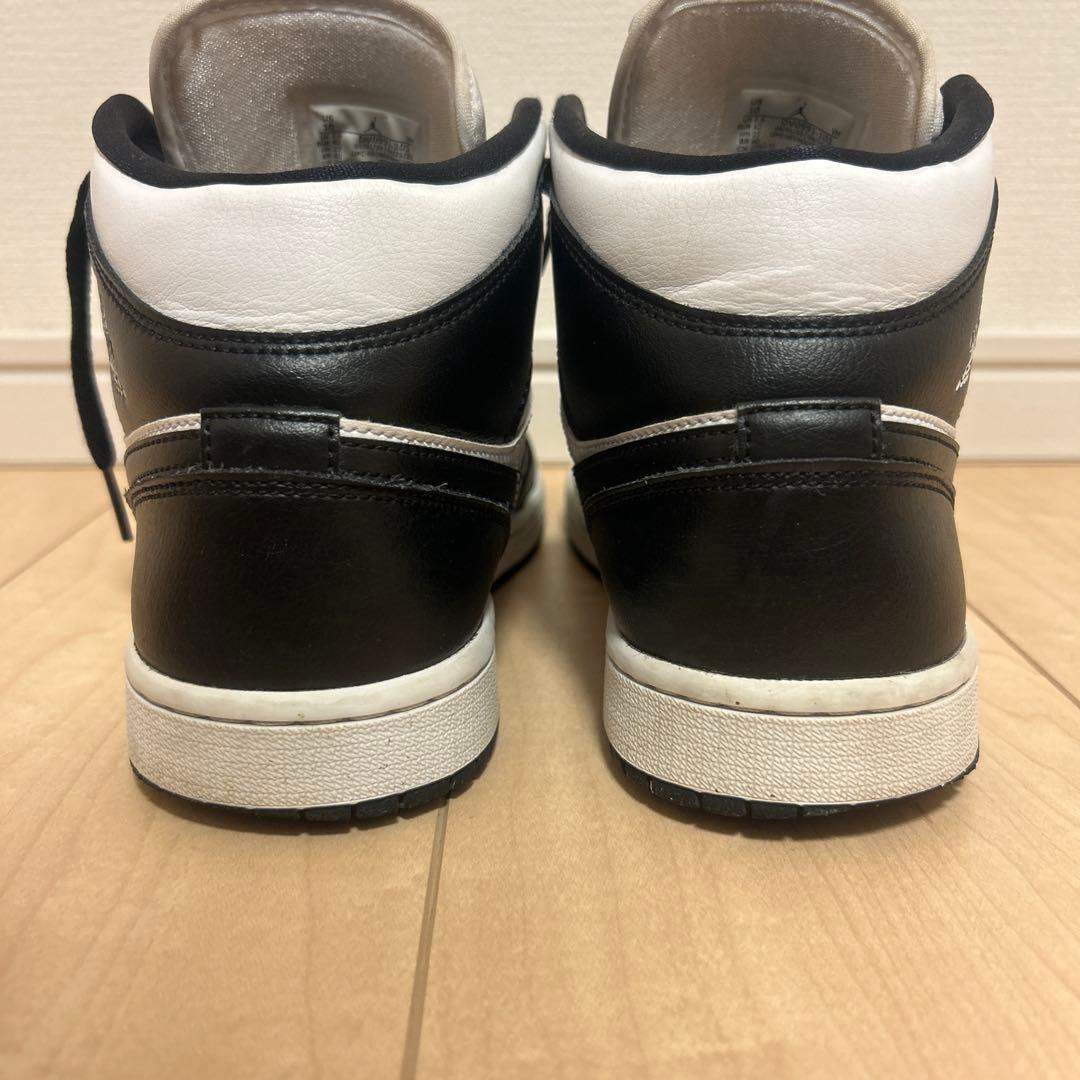 と*や様 ナイキ ウィメンズ エアジョーダン1 ミッド ブラック/ホワイト 27