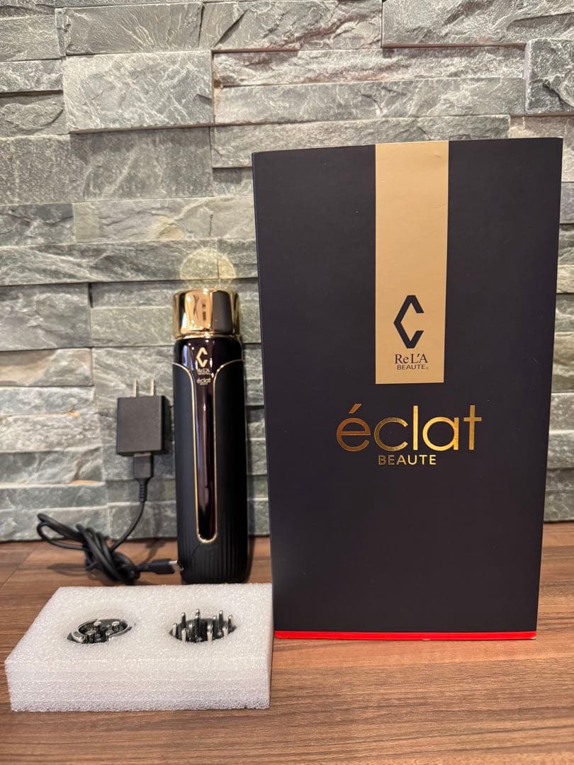 Re L'A BEAUTEエクラボーテ（美顔器）訳あり⭐︎新品未使用専用セラム付き