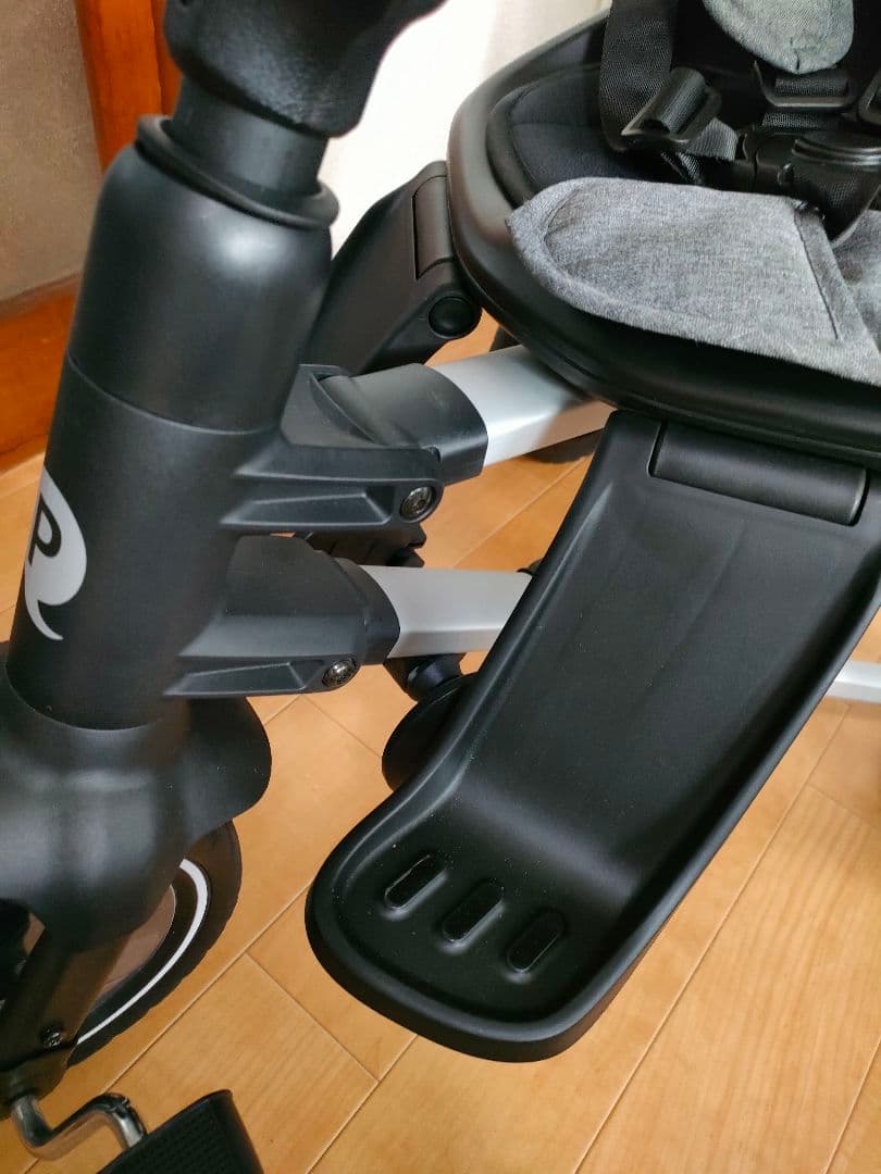 美品 nova Ｑplay 三輪車 手押し 折りたたみ式