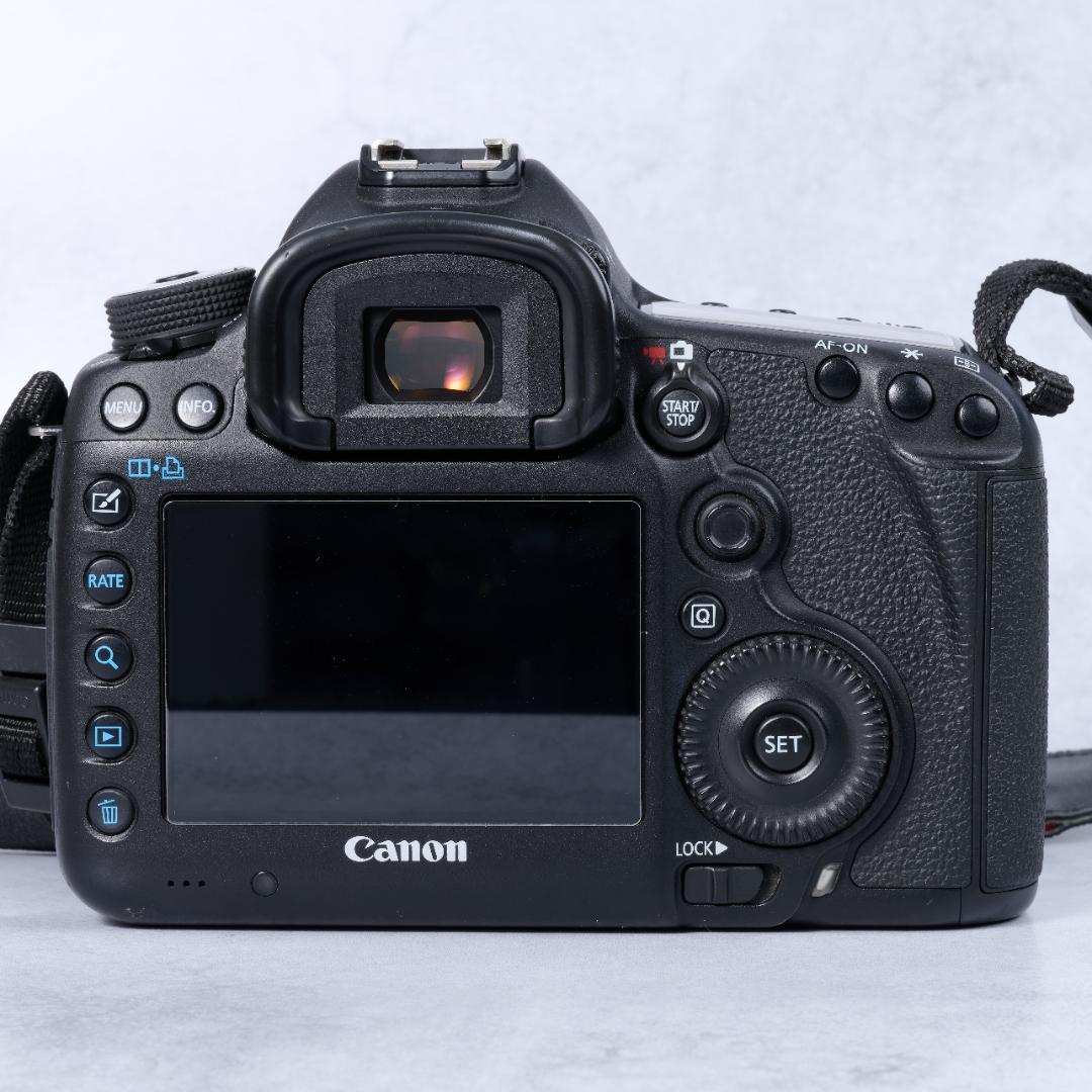 Canon EOS 5D Mark III 箱、付属品あり