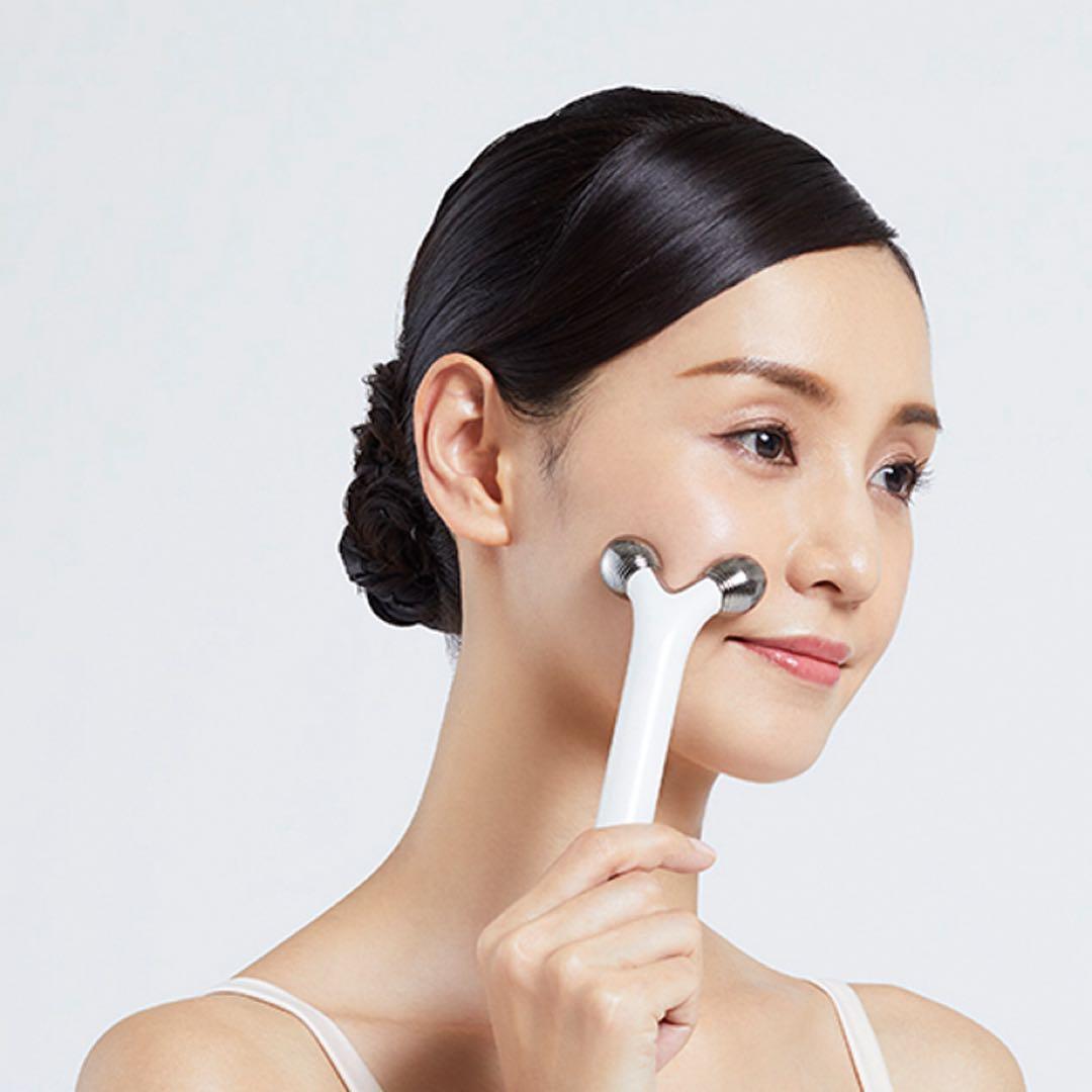 ヤーマン 美顔ローラー WAVYmini ウェイビーミニ ホワイト EP16W