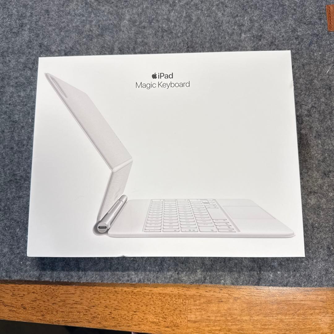 Apple純正 Magic Keyboard 11インチ MJQJ3J/A 白