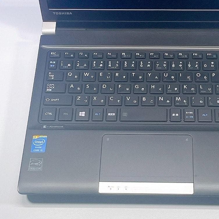 小型軽量！すぐ使える✨Windows11✨快適SSD✨東芝カメラ付ノートパソコン